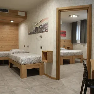 ** Hotel Bed & , Corte Rossa -1 Min Walk To Bernina Express Italia