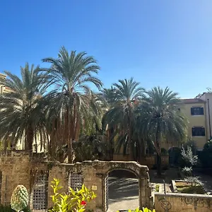 Domus Dei Cocchieri Bed and breakfast